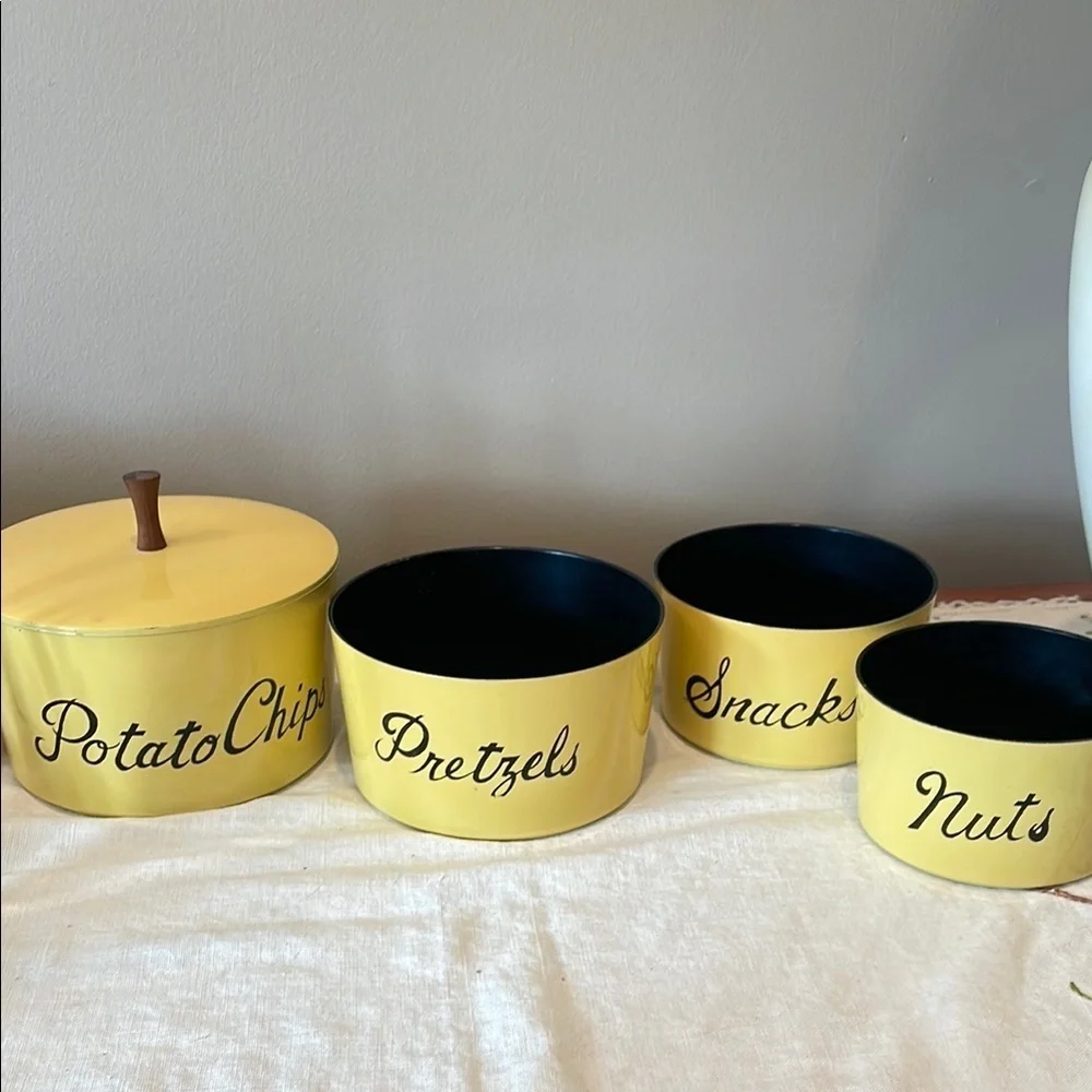 Yellow and brown nesting Snack Canister Set vintage 60’s